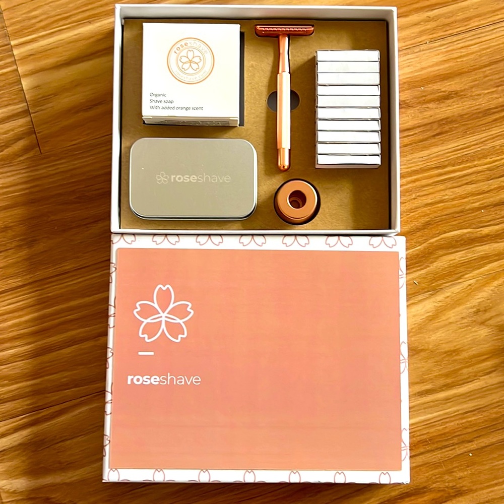 Smoother Shave, Greener Planet Eco-Friendly Razor Kit For Woman (without soap)